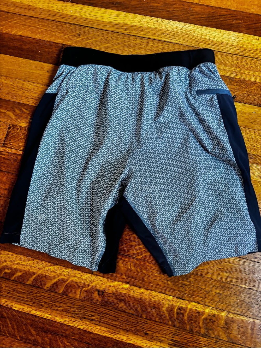 Lululemon T.H.E. Shorts with Liner 9” - Picture 7 of 8